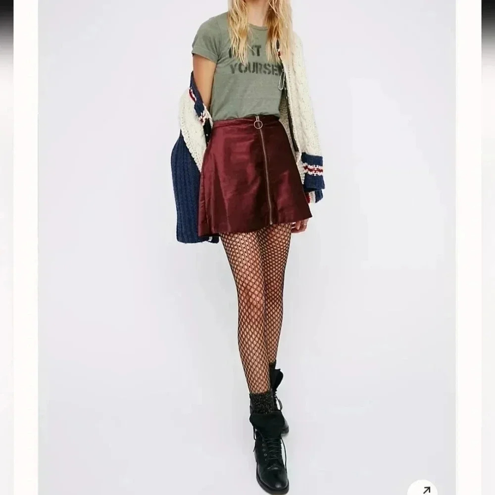 Free People One and Only Fit and Flare Velvet Maroon Zip Mini Skirt Size 2 or XS - Picture 4 of 11